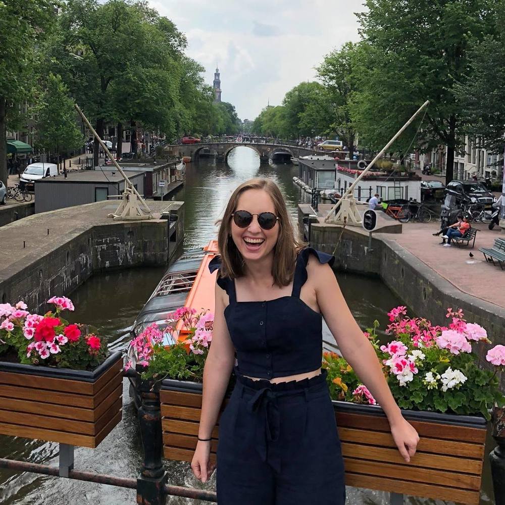 Meet your Posher, Lauren